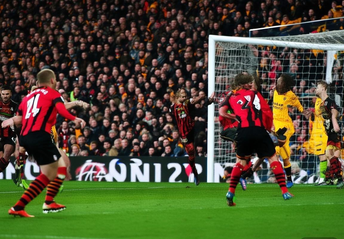 般尼VS狼队：英超焦点战，历史对决与实力碰撞